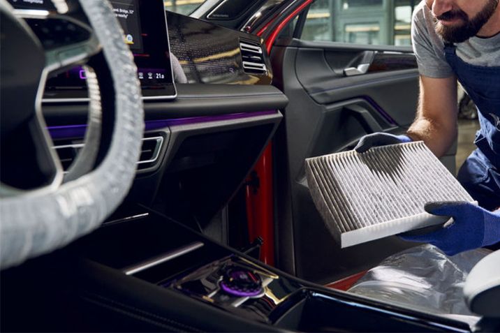 Inlocuire filtru praf si polen